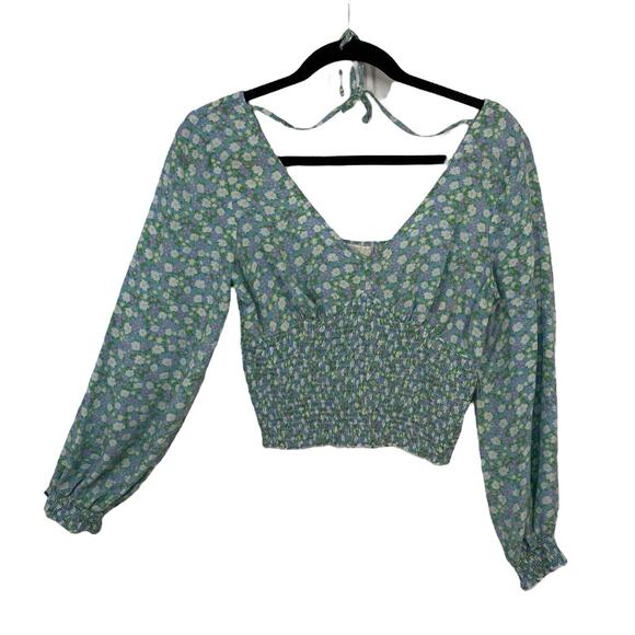BKK Chance Blue Floral Smocked Long Sleeve V-Neck Top Size Medium Cropped - Picture 1 of 10